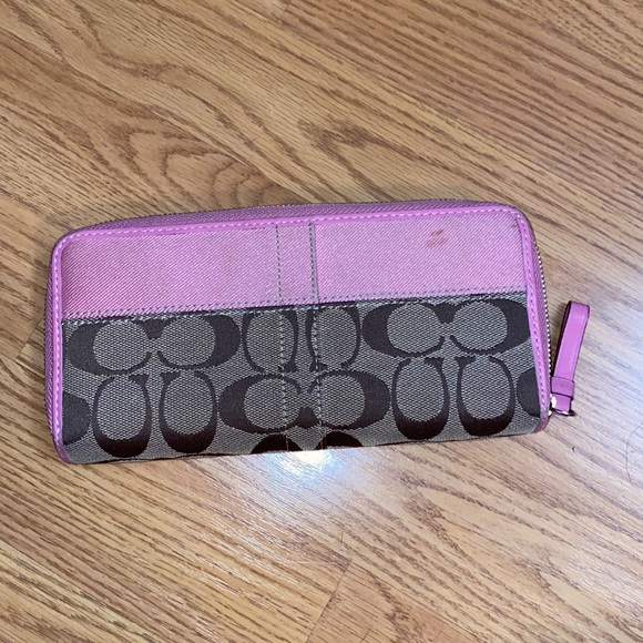 Vintage Y2K Pink Coach Purse and Matching Wallet - Picture 12 of 16